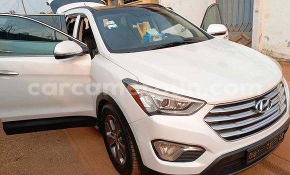 Buy Used Hyundai Santa Fe White Car in Yaounde in Central Cameroon Buy Used Hyundai Santa Fe White Car in Yaounde in Central Cameroon