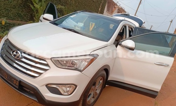 Buy Used Hyundai Santa Fe White Car in Yaounde in Central Cameroon Buy Used Hyundai Santa Fe White Car in Yaounde in Central Cameroon