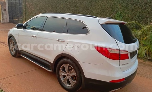 Buy Used Hyundai Santa Fe White Car in Yaounde in Central Cameroon Buy Used Hyundai Santa Fe White Car in Yaounde in Central Cameroon