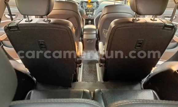 Buy Used Hyundai Santa Fe White Car in Yaounde in Central Cameroon Buy Used Hyundai Santa Fe White Car in Yaounde in Central Cameroon