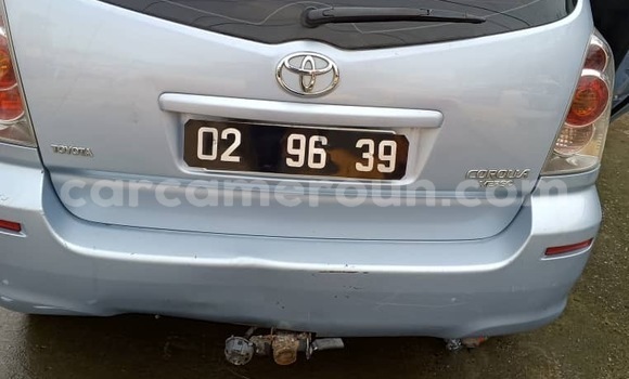 Sayi Imported Toyota Corolla Blue Mota in Douala a Ƙasar Kamaru Sayi Imported Toyota Corolla Blue Mota in Douala a Ƙasar Kamaru