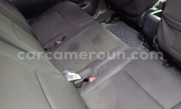 Sayi Imported Toyota Corolla Blue Mota in Douala a Ƙasar Kamaru Sayi Imported Toyota Corolla Blue Mota in Douala a Ƙasar Kamaru