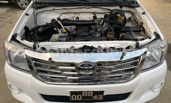 Buy Used Toyota Hilux White Car in Douala in Littoral Cameroon Buy Used Toyota Hilux White Car in Douala in Littoral Cameroon