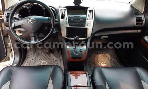 Sayi Na hannu Lexus RX 350 Azurfa Mota in Douala a Ƙasar Kamaru Sayi Na hannu Lexus RX 350 Azurfa Mota in Douala a Ƙasar Kamaru