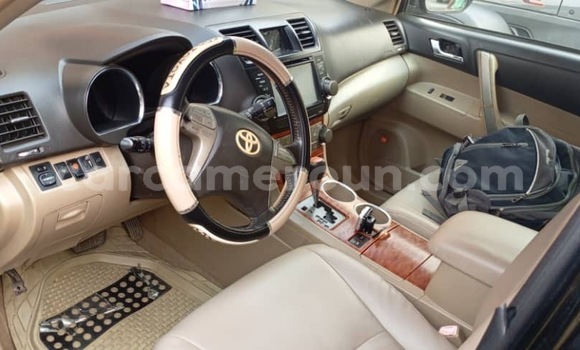 Acheter Occasion Voiture Toyota Highlander Gris à Douala, Littoral Cameroon Acheter Occasion Voiture Toyota Highlander Gris à Douala, Littoral Cameroon
