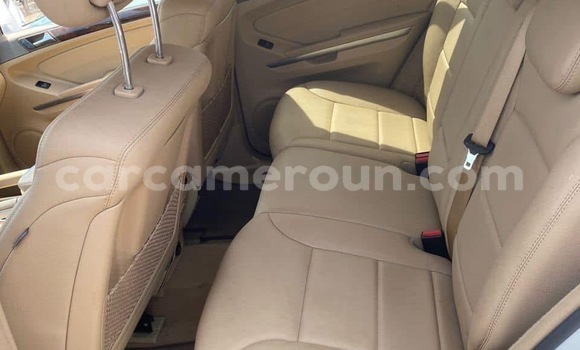 Acheter Import Voiture Mercedes‒Benz ML–Class Blanc à Douala, Littoral Cameroon Acheter Import Voiture Mercedes‒Benz ML–Class Blanc à Douala, Littoral Cameroon