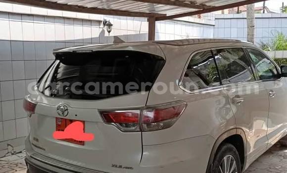 Sayi Na hannu Toyota Highlander White Mota in Douala a Ƙasar Kamaru Sayi Na hannu Toyota Highlander White Mota in Douala a Ƙasar Kamaru