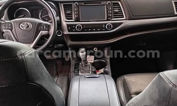 Acheter Occasion Voiture Toyota Highlander Blanc à Douala, Littoral Cameroon Acheter Occasion Voiture Toyota Highlander Blanc à Douala, Littoral Cameroon