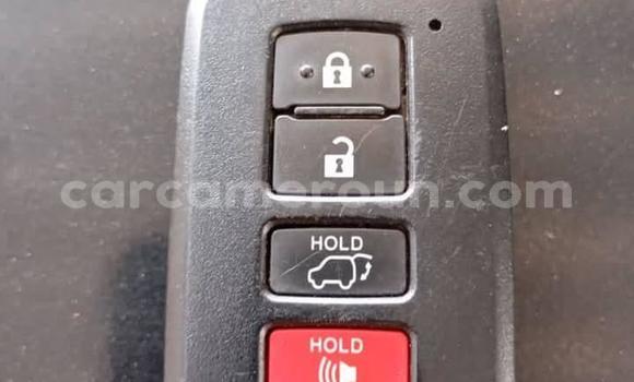 Acheter Occasion Voiture Toyota Highlander Blanc à Douala, Littoral Cameroon Acheter Occasion Voiture Toyota Highlander Blanc à Douala, Littoral Cameroon