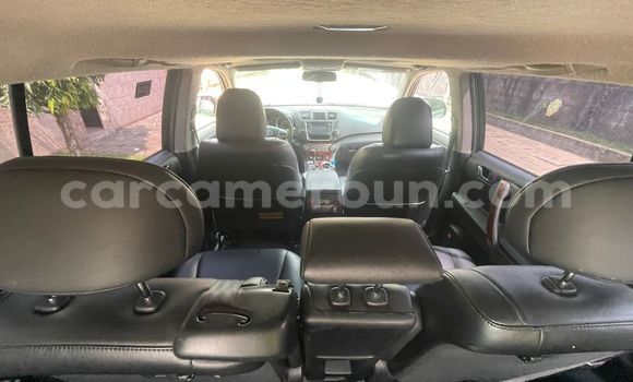 Sayi Na hannu Toyota Highlander Sauran Mota in Douala a Ƙasar Kamaru Sayi Na hannu Toyota Highlander Sauran Mota in Douala a Ƙasar Kamaru