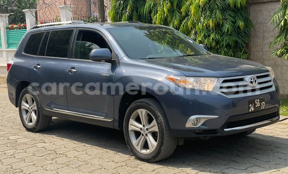Sayi Na hannu Toyota Highlander Sauran Mota in Douala a Ƙasar Kamaru Sayi Na hannu Toyota Highlander Sauran Mota in Douala a Ƙasar Kamaru