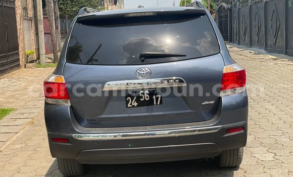 Sayi Na hannu Toyota Highlander Sauran Mota in Douala a Ƙasar Kamaru Sayi Na hannu Toyota Highlander Sauran Mota in Douala a Ƙasar Kamaru