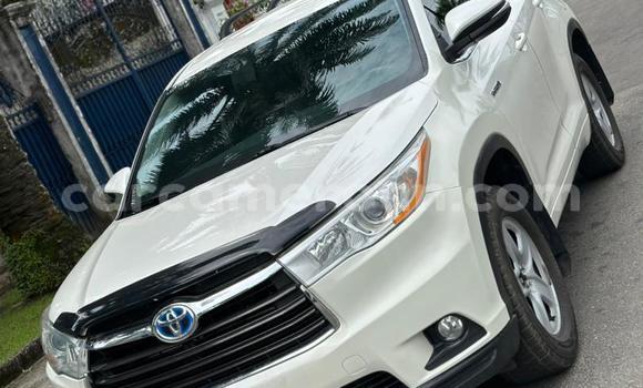 Acheter Occasion Voiture Toyota Highlander Blanc à Douala, Littoral Cameroon