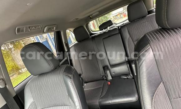 Sayi Na hannu Toyota Highlander White Mota in Douala a Ƙasar Kamaru Sayi Na hannu Toyota Highlander White Mota in Douala a Ƙasar Kamaru