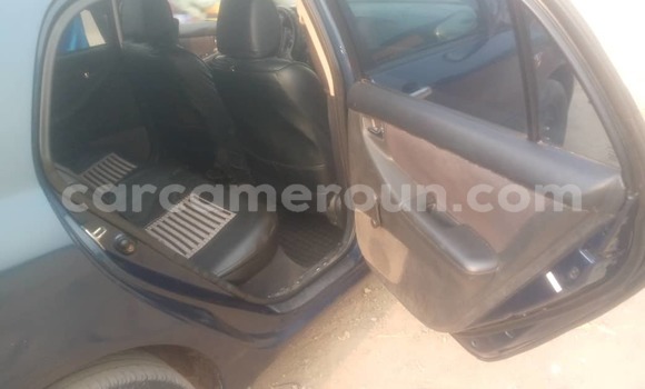 Sayi Na hannu Toyota Corolla Blue Mota in Douala a Ƙasar Kamaru Sayi Na hannu Toyota Corolla Blue Mota in Douala a Ƙasar Kamaru