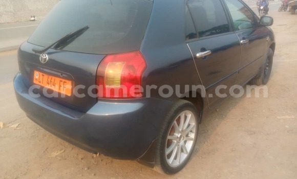 Sayi Na hannu Toyota Corolla Blue Mota in Douala a Ƙasar Kamaru Sayi Na hannu Toyota Corolla Blue Mota in Douala a Ƙasar Kamaru