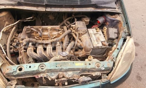 Acheter Occasion Voiture Toyota Yaris Vert à Douala, Littoral Cameroon Acheter Occasion Voiture Toyota Yaris Vert à Douala, Littoral Cameroon