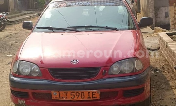 Acheter Occasion Voiture Toyota Avensis Rouge à Douala, Littoral Cameroon