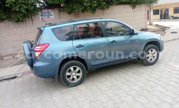 Acheter Occasion Voiture Toyota RAV4 Bleu à Douala, Littoral Cameroon Acheter Occasion Voiture Toyota RAV4 Bleu à Douala, Littoral Cameroon