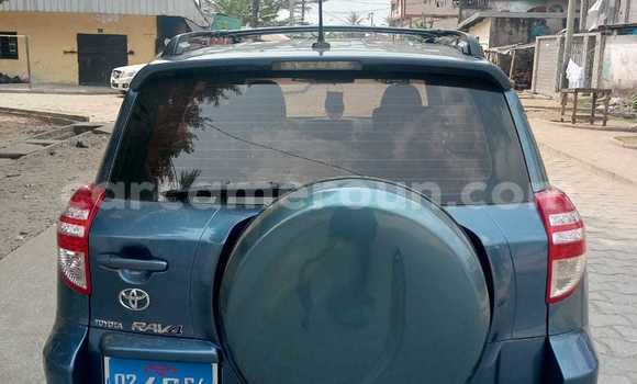 Acheter Occasion Voiture Toyota RAV4 Bleu à Douala, Littoral Cameroon Acheter Occasion Voiture Toyota RAV4 Bleu à Douala, Littoral Cameroon