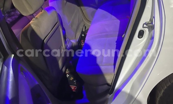 Buy Used Toyota Runx White Car in Yaounde in Central Cameroon Buy Used Toyota Runx White Car in Yaounde in Central Cameroon