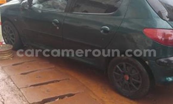 Sayi Na hannu Peugeot 206 Green Mota in Yaounde a Babban Kamaru