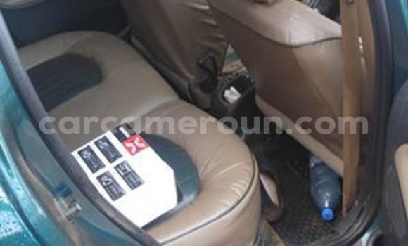 Sayi Na hannu Peugeot 206 Green Mota in Yaounde a Babban Kamaru Sayi Na hannu Peugeot 206 Green Mota in Yaounde a Babban Kamaru