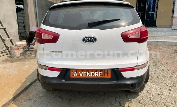 Buy Used Kia Sportage White Car in Douala in Littoral Cameroon Buy Used Kia Sportage White Car in Douala in Littoral Cameroon