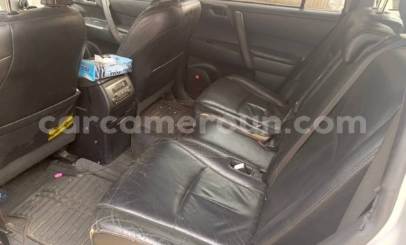 Buy Used Toyota Highlander Silver Car in Douala in Littoral Cameroon Buy Used Toyota Highlander Silver Car in Douala in Littoral Cameroon