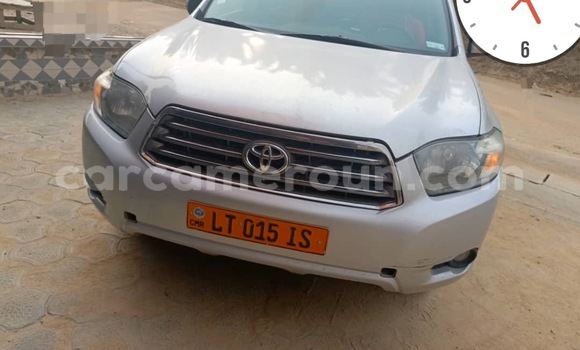 Buy Used Toyota Highlander Silver Car in Douala in Littoral Cameroon Buy Used Toyota Highlander Silver Car in Douala in Littoral Cameroon