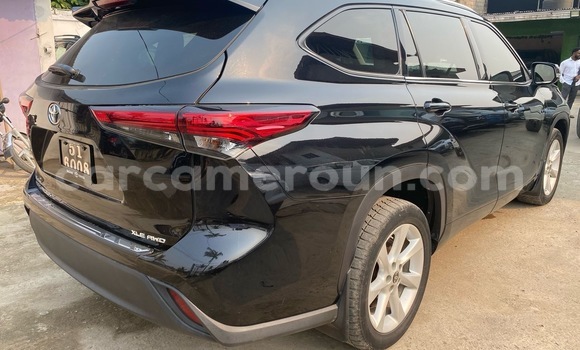 Buy Used Toyota Highlander Black Car in Douala in Littoral Cameroon