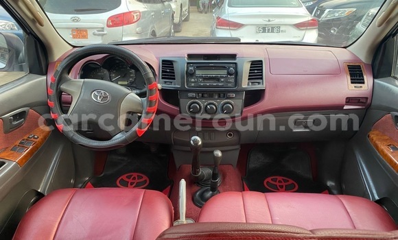 Acheter Occasion Voiture Toyota Hilux Blanc à Douala, Littoral Cameroon Acheter Occasion Voiture Toyota Hilux Blanc à Douala, Littoral Cameroon