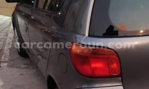 Sayi Na hannu Toyota Yaris Azurfa Mota in Douala a Ƙasar Kamaru Sayi Na hannu Toyota Yaris Azurfa Mota in Douala a Ƙasar Kamaru