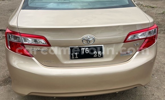 Sayi Imported Toyota Camry Sauran Mota in Douala a Ƙasar Kamaru Sayi Imported Toyota Camry Sauran Mota in Douala a Ƙasar Kamaru