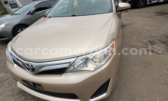 Sayi Imported Toyota Camry Sauran Mota in Douala a Ƙasar Kamaru Sayi Imported Toyota Camry Sauran Mota in Douala a Ƙasar Kamaru