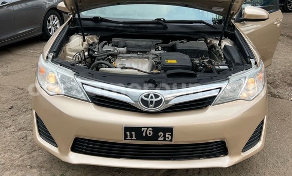 Sayi Imported Toyota Camry Sauran Mota in Douala a Ƙasar Kamaru Sayi Imported Toyota Camry Sauran Mota in Douala a Ƙasar Kamaru