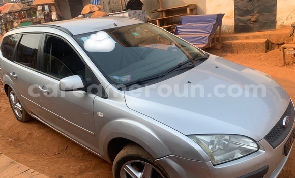 Sayi Na hannu Ford Focus Azurfa Mota in Yaounde a Babban Kamaru