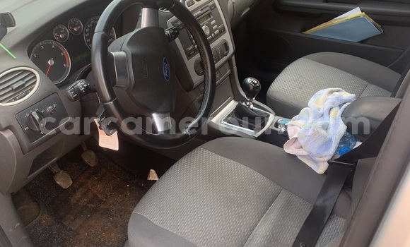 Acheter Occasion Voiture Ford Focus Gris à Yaoundé, Central Cameroon Acheter Occasion Voiture Ford Focus Gris à Yaoundé, Central Cameroon