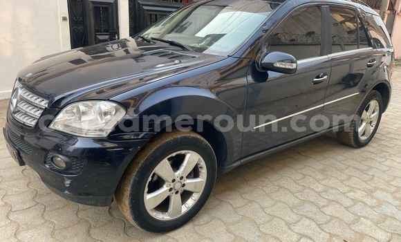 Buy Used Mercedes‒Benz ML–Class Black Car in Douala in Littoral Cameroon