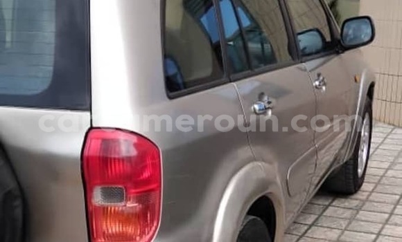 Acheter Occasion Voiture Toyota RAV4 Beige à Douala, Littoral Cameroon Acheter Occasion Voiture Toyota RAV4 Beige à Douala, Littoral Cameroon