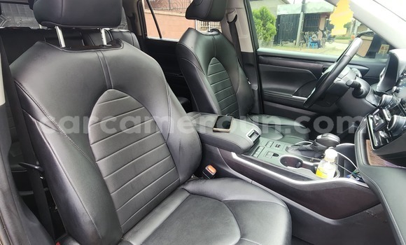 Acheter Occasion Voiture Toyota Highlander Noir à Douala, Littoral Cameroon Acheter Occasion Voiture Toyota Highlander Noir à Douala, Littoral Cameroon