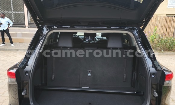 Acheter Occasion Voiture Toyota Highlander Noir à Douala, Littoral Cameroon Acheter Occasion Voiture Toyota Highlander Noir à Douala, Littoral Cameroon