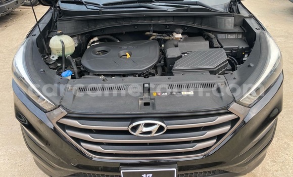 Sayi Imported Hyundai Tucson Black Mota in Douala a Ƙasar Kamaru Sayi Imported Hyundai Tucson Black Mota in Douala a Ƙasar Kamaru