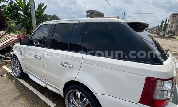 Sayi Imported Range Rover Range Rover White Mota in Douala a Ƙasar Kamaru Sayi Imported Range Rover Range Rover White Mota in Douala a Ƙasar Kamaru