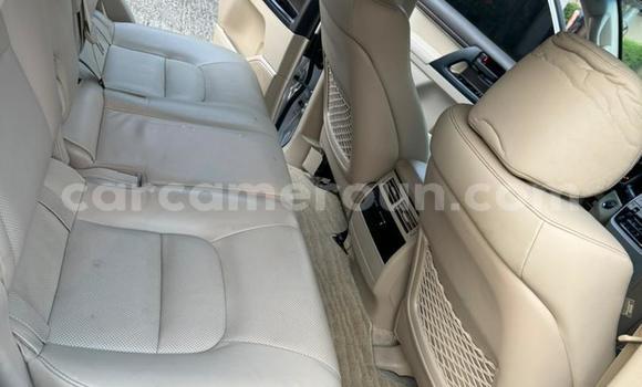 Sayi Imported Toyota Land Cruiser Azurfa Mota in Douala a Ƙasar Kamaru Sayi Imported Toyota Land Cruiser Azurfa Mota in Douala a Ƙasar Kamaru
