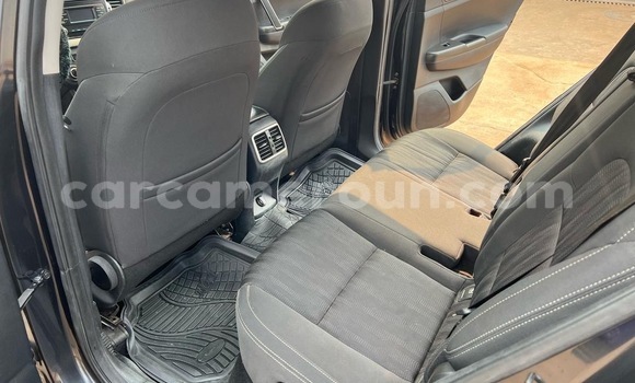 Sayi Na hannu Kia Sportage Black Mota in Yaounde a Babban Kamaru Sayi Na hannu Kia Sportage Black Mota in Yaounde a Babban Kamaru