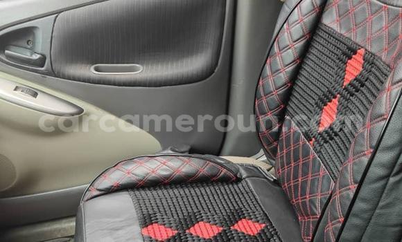 Sayi Na hannu Toyota Yaris Sauran Mota in Douala a Ƙasar Kamaru Sayi Na hannu Toyota Yaris Sauran Mota in Douala a Ƙasar Kamaru