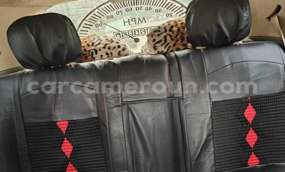 Sayi Na hannu Toyota Yaris Sauran Mota in Douala a Ƙasar Kamaru Sayi Na hannu Toyota Yaris Sauran Mota in Douala a Ƙasar Kamaru