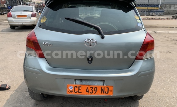 Sayi Na hannu Toyota Yaris Blue Mota in Douala a Ƙasar Kamaru Sayi Na hannu Toyota Yaris Blue Mota in Douala a Ƙasar Kamaru