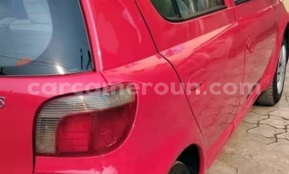 Sayi Na hannu Toyota Yaris Red Mota in Douala a Ƙasar Kamaru Sayi Na hannu Toyota Yaris Red Mota in Douala a Ƙasar Kamaru